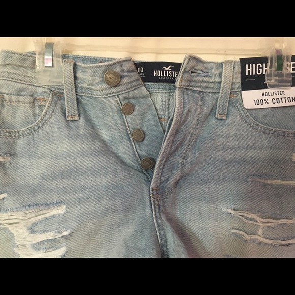 Hollister High Rise Jean Shorts - Picture 3 of 3